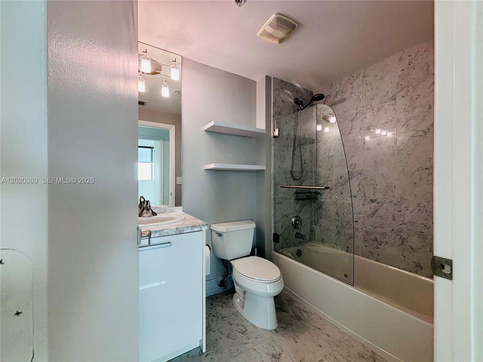 253 NE 2nd Street