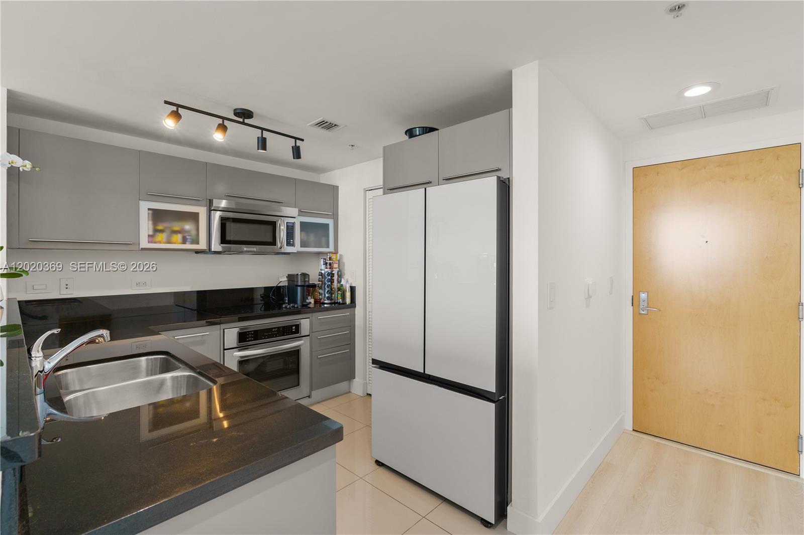 253 NE 2nd Street