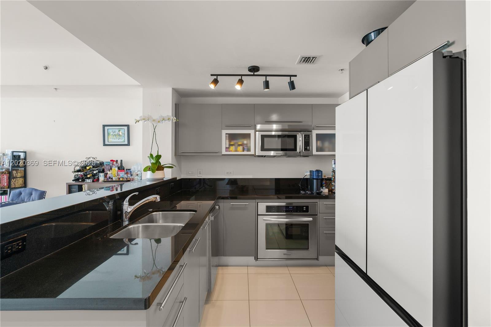 253 NE 2nd Street