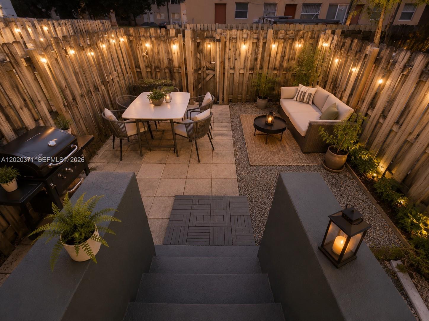 300 NW 84th Terrace