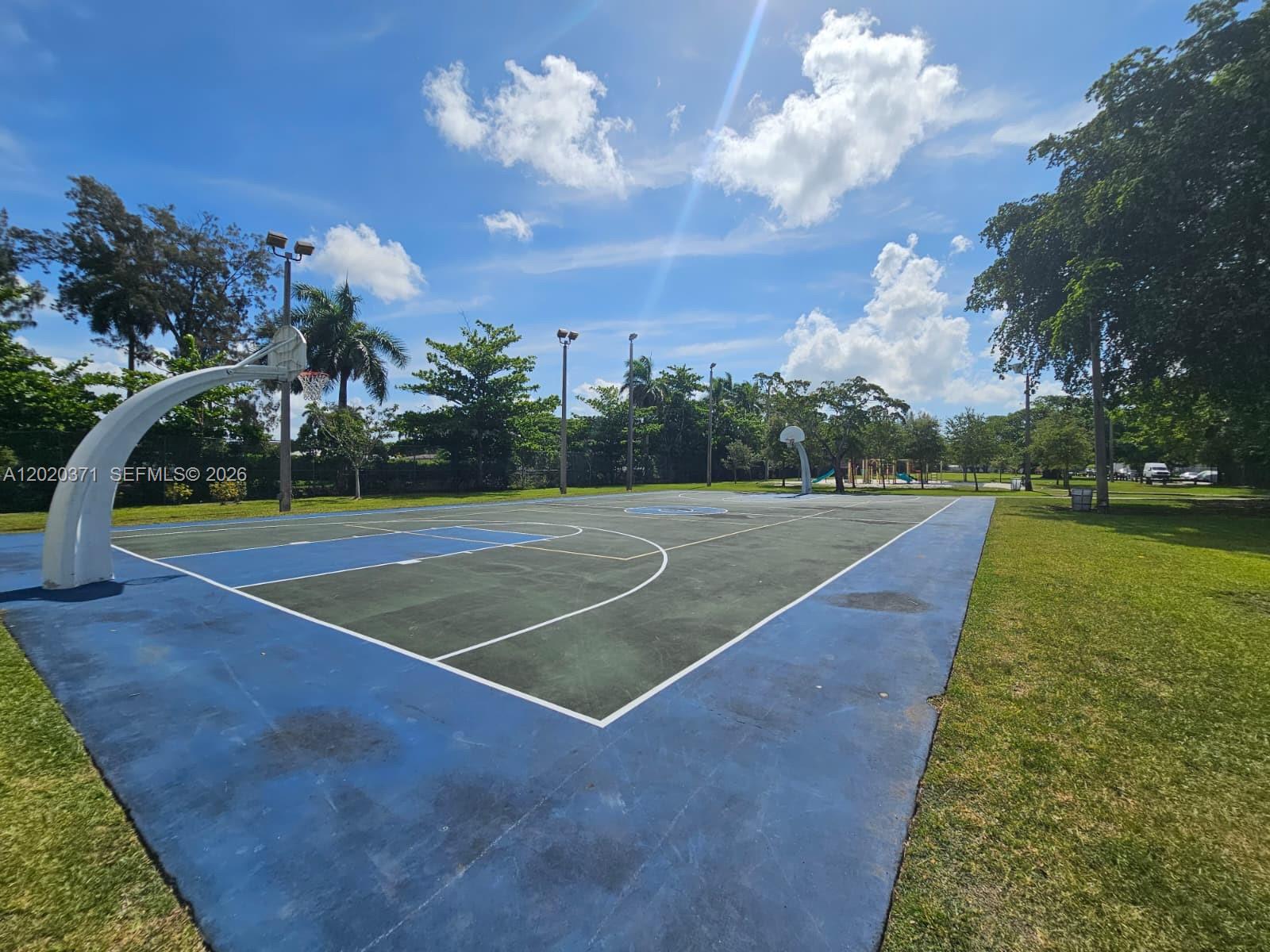 300 NW 84th Terrace