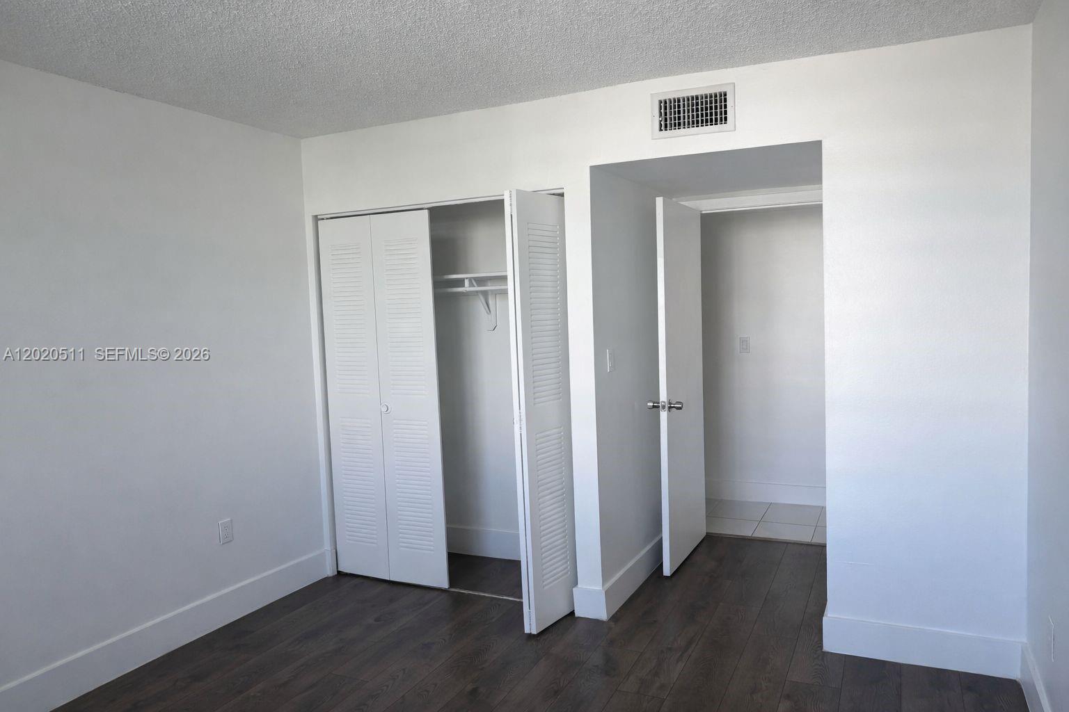 496 NW 165th