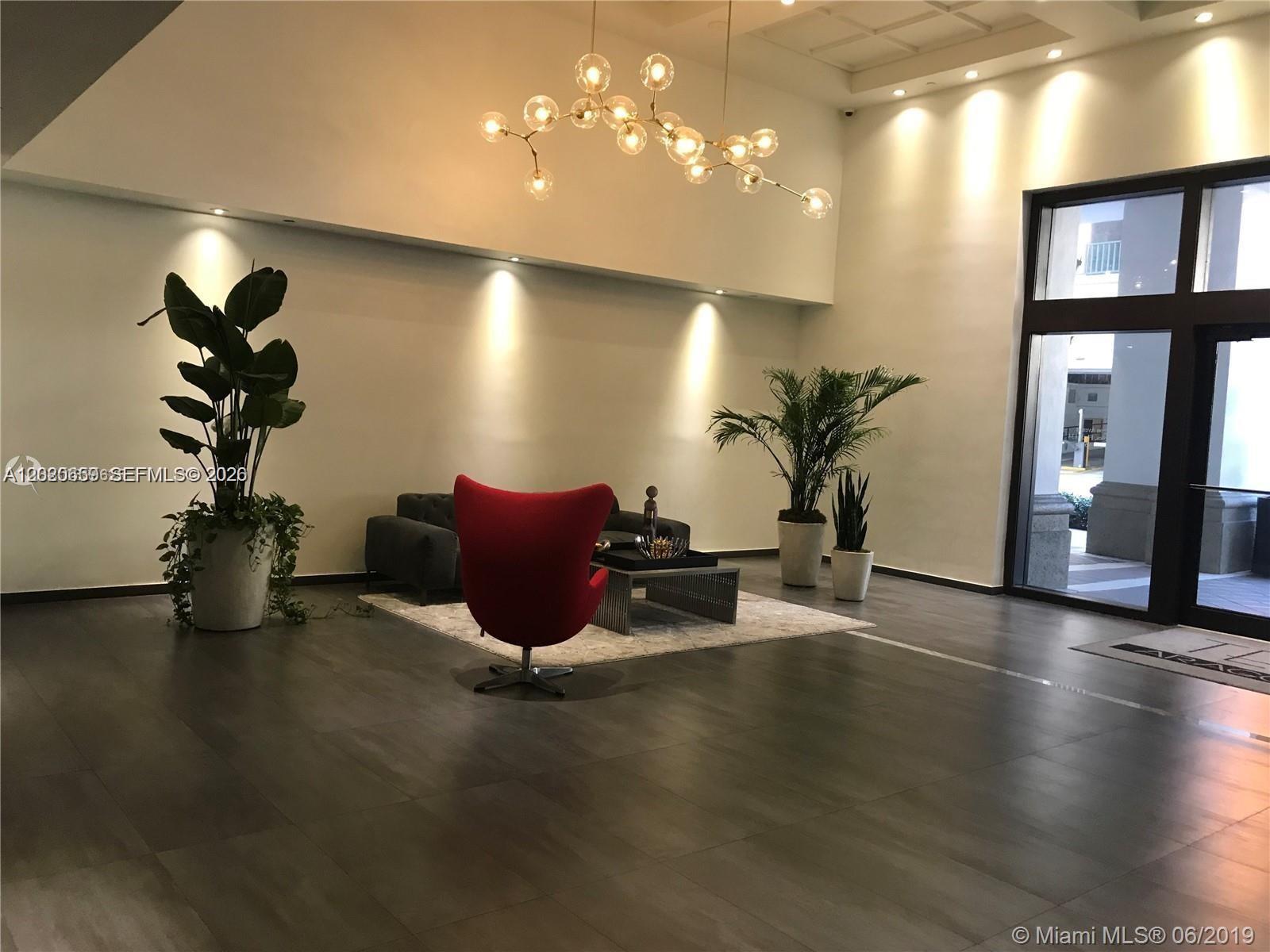 10 Aragon Avenue