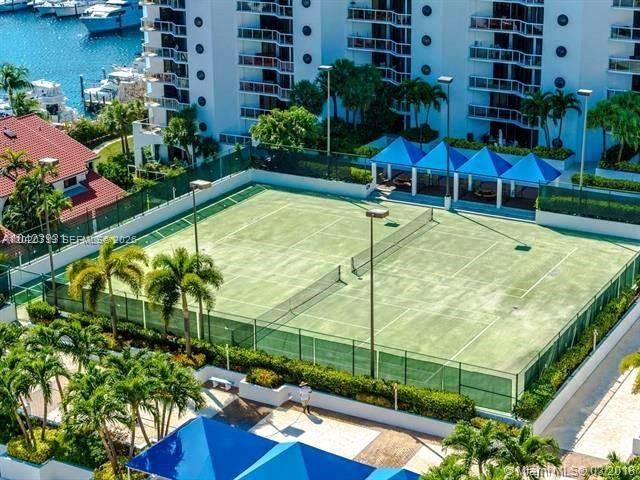 3610 Yacht Club Drive