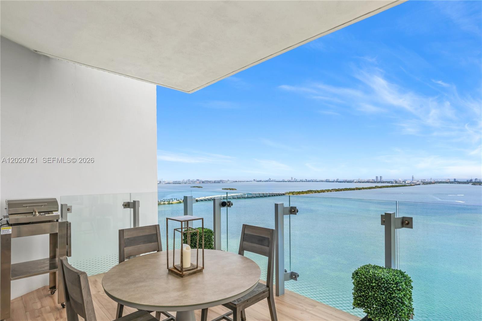 700 NE 26th Terrace
