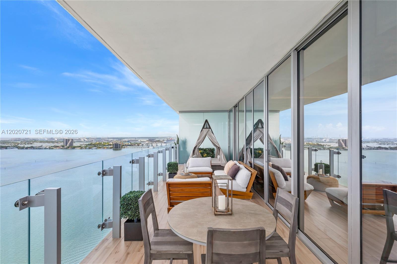 700 NE 26th Terrace