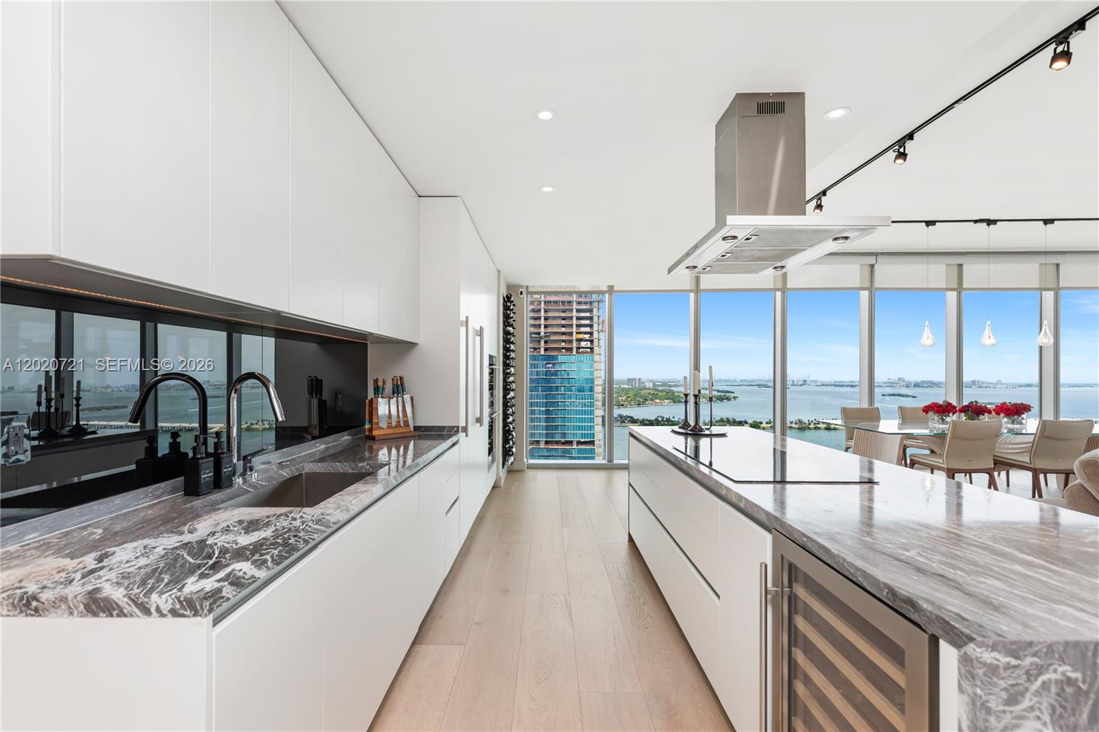 700 NE 26th Terrace
