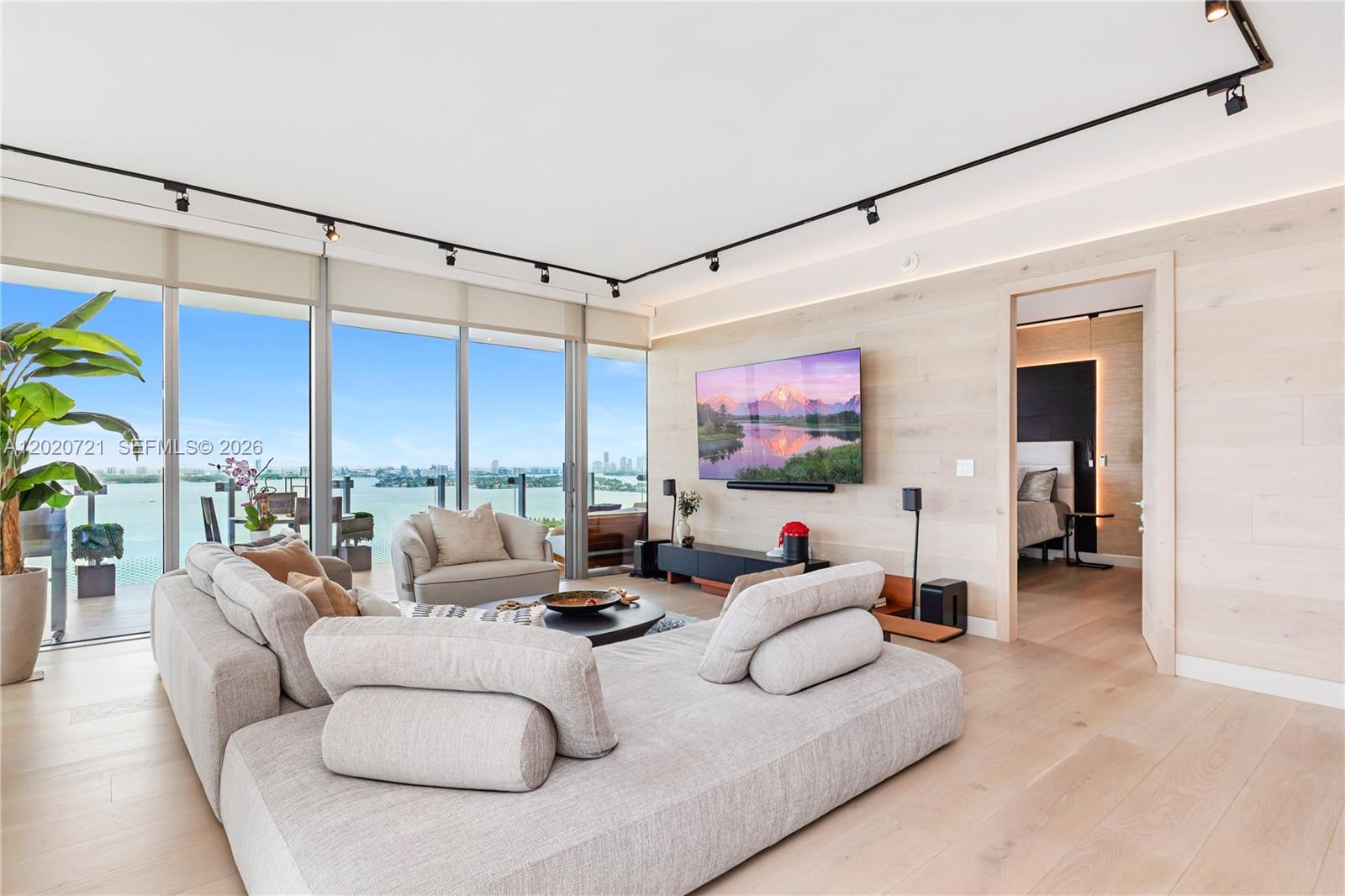 700 NE 26th Terrace