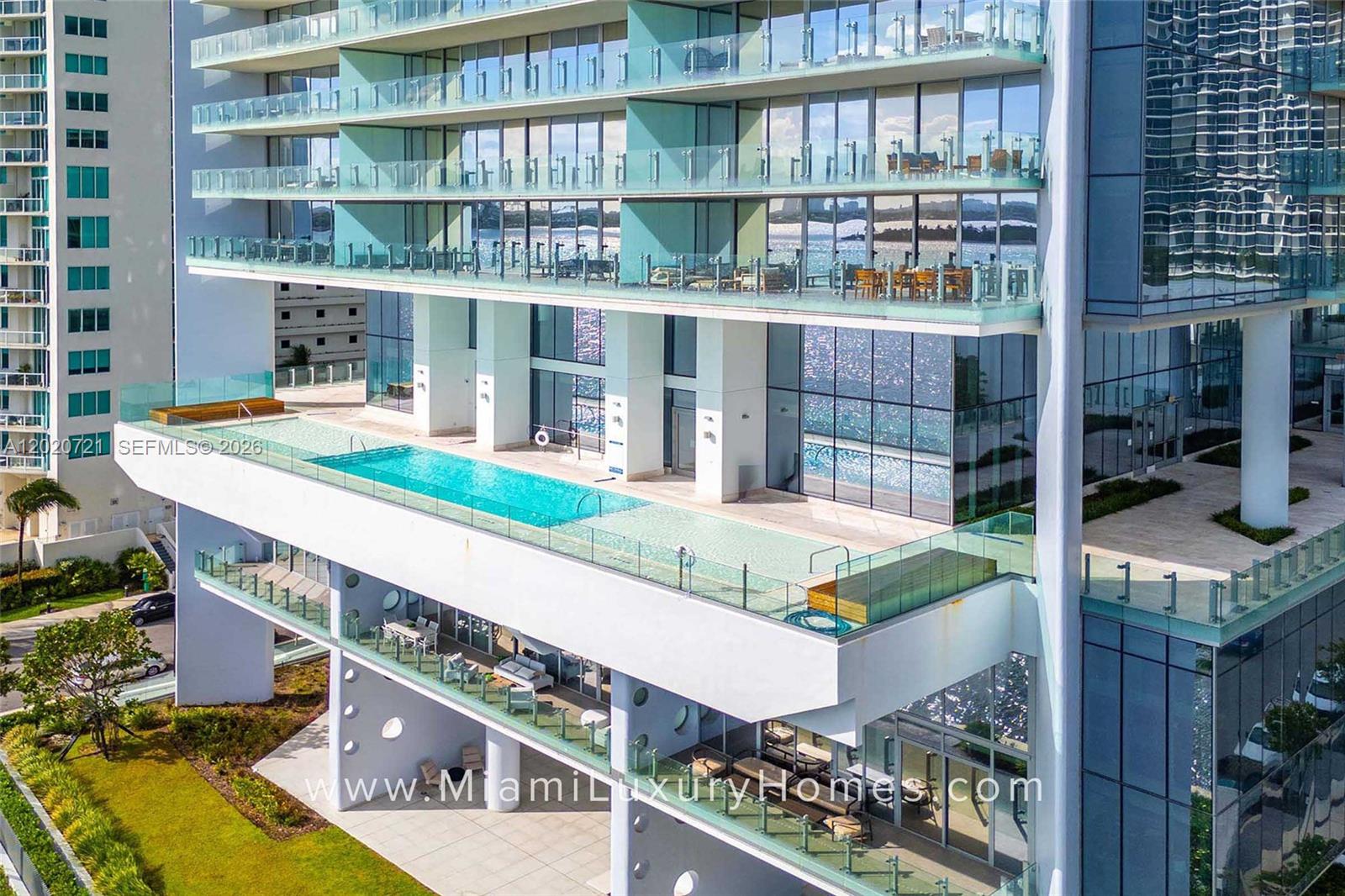 700 NE 26th Terrace