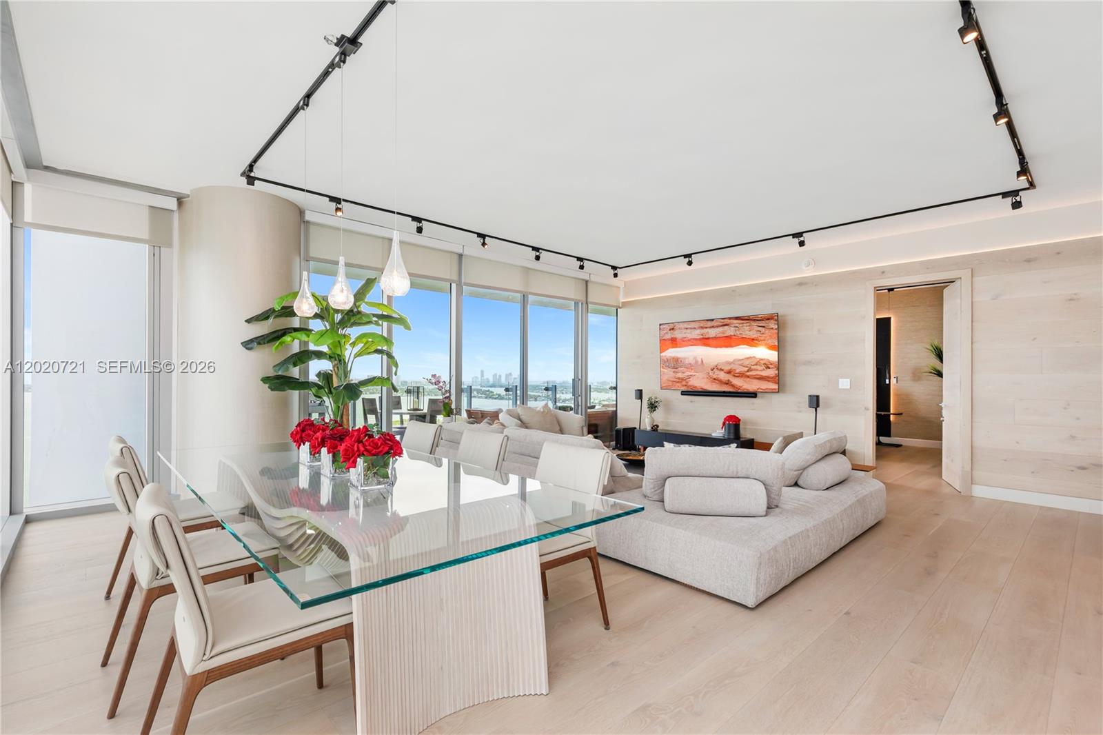 700 NE 26th Terrace