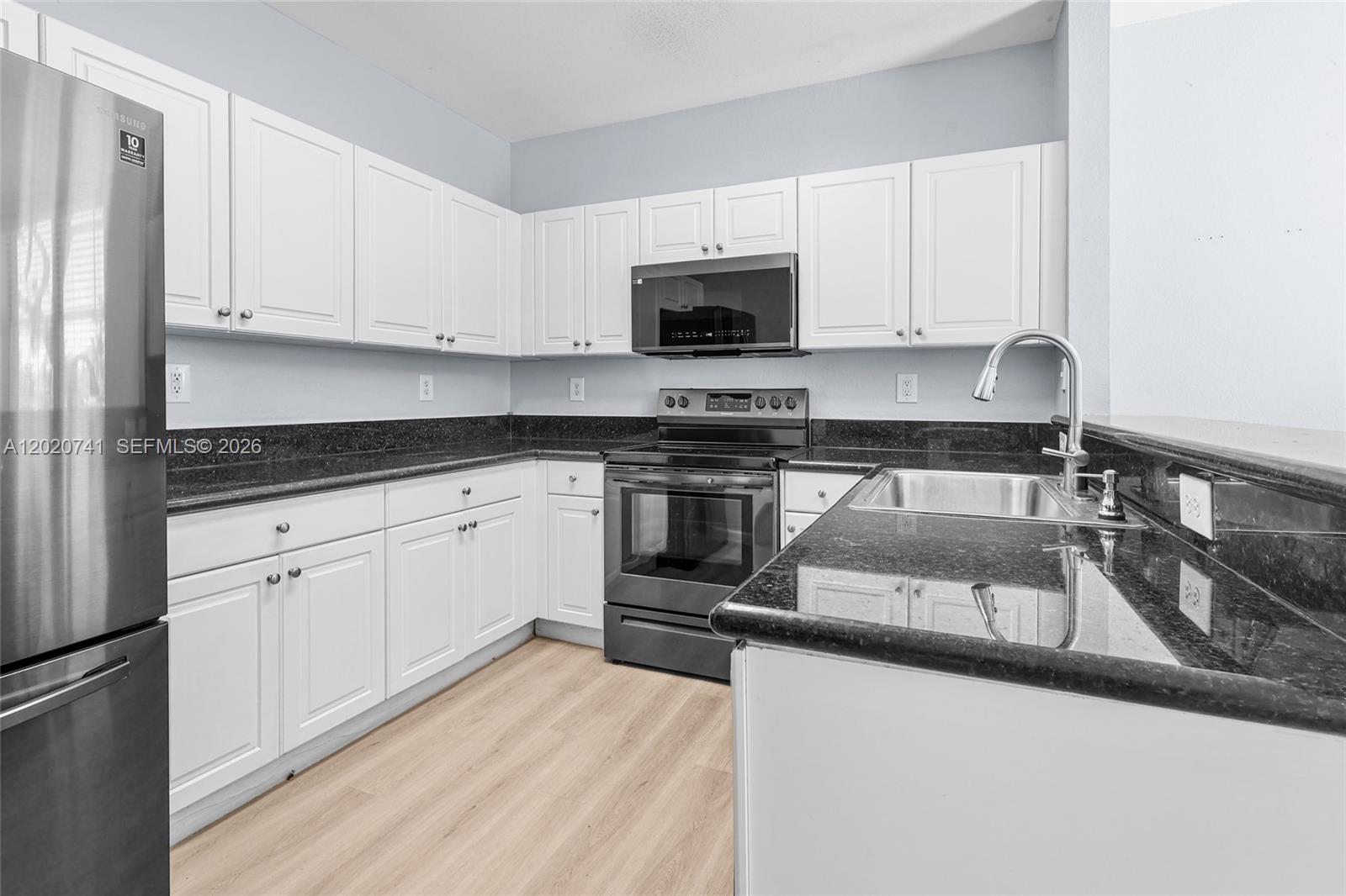 1595 NE 33rd Road