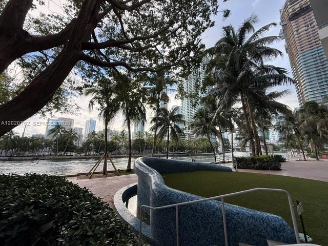 185 SW 7th Street