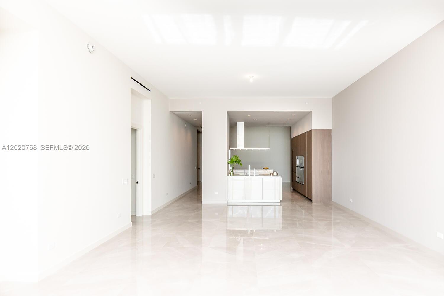 18501 E Collins