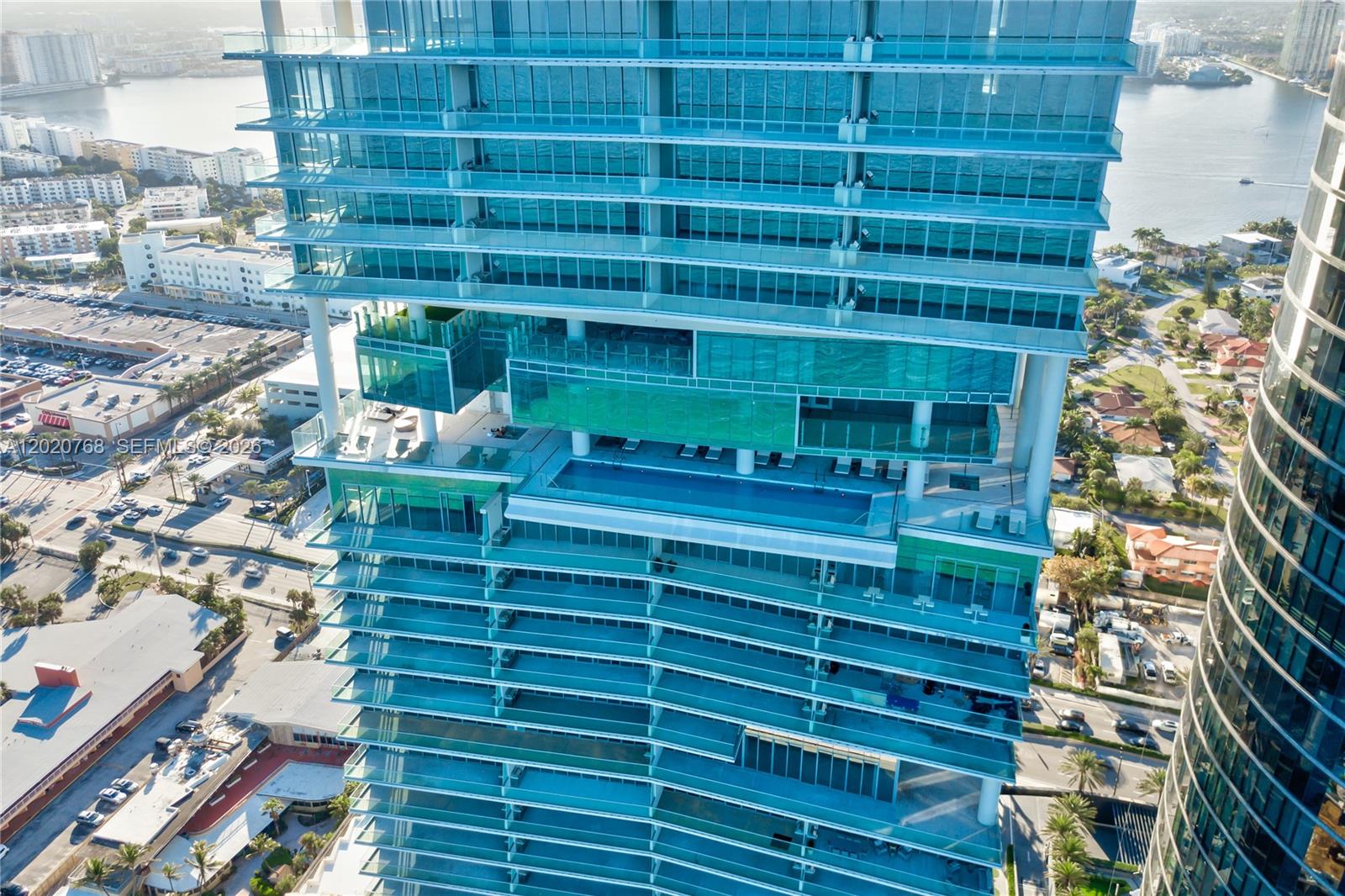 18501 E Collins