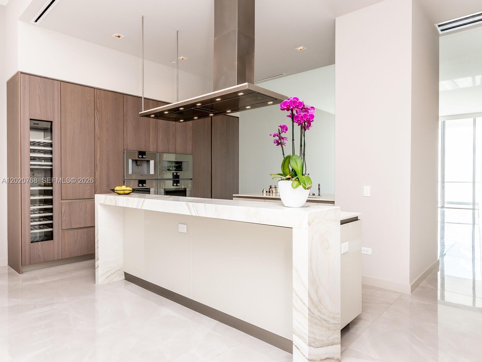 18501 E Collins