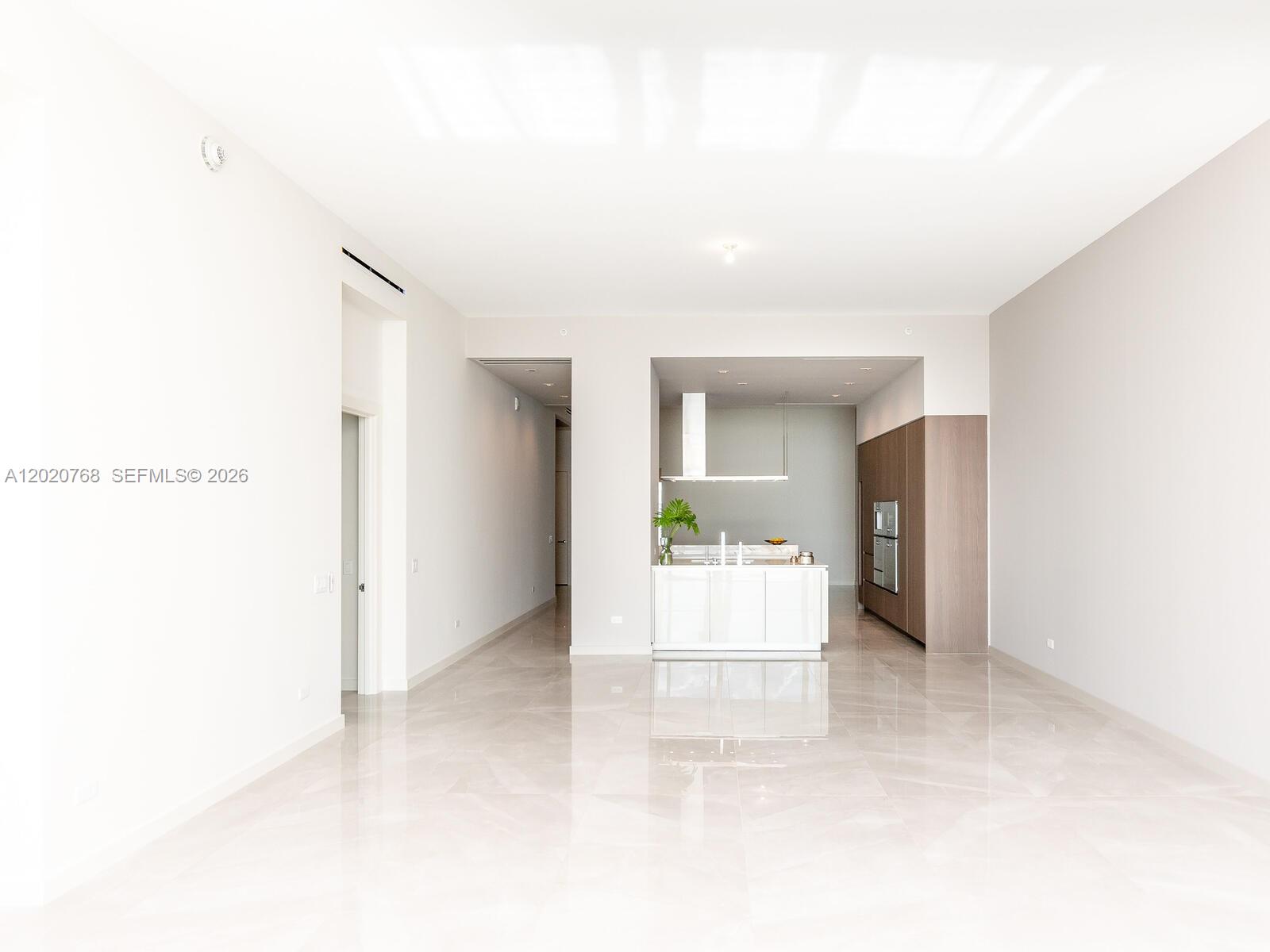 18501 E Collins