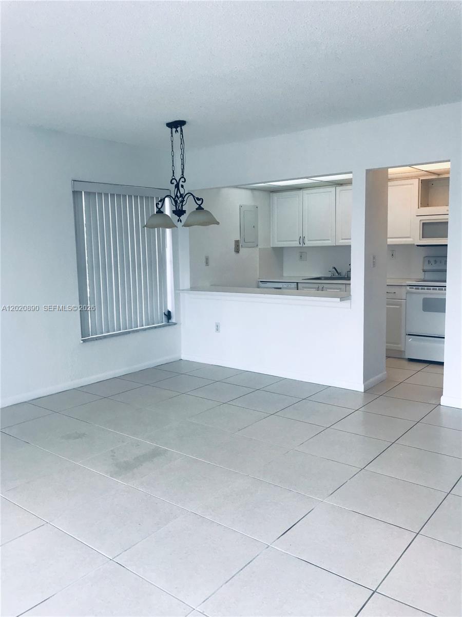 17600 NW 68th Avenue