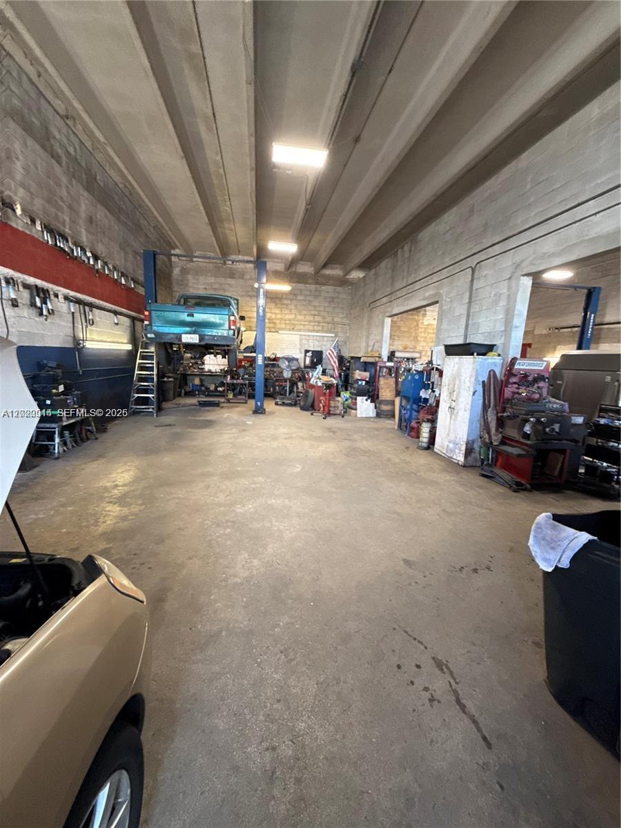 1750 W 41st Street