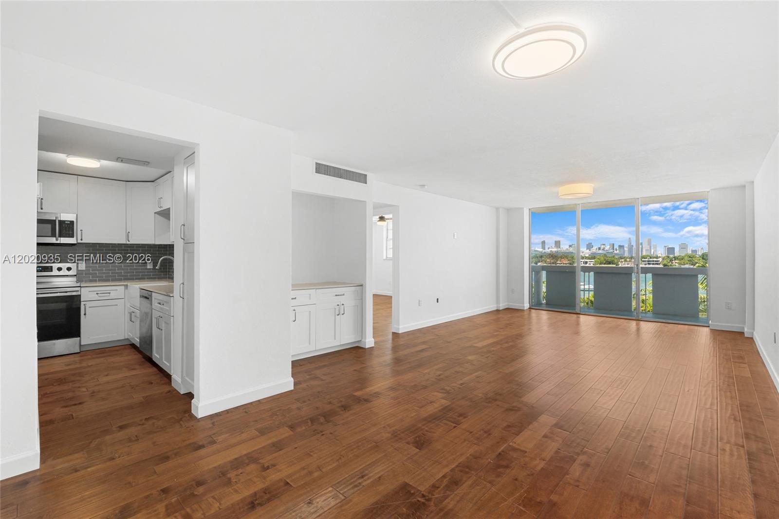 800 West Avenue