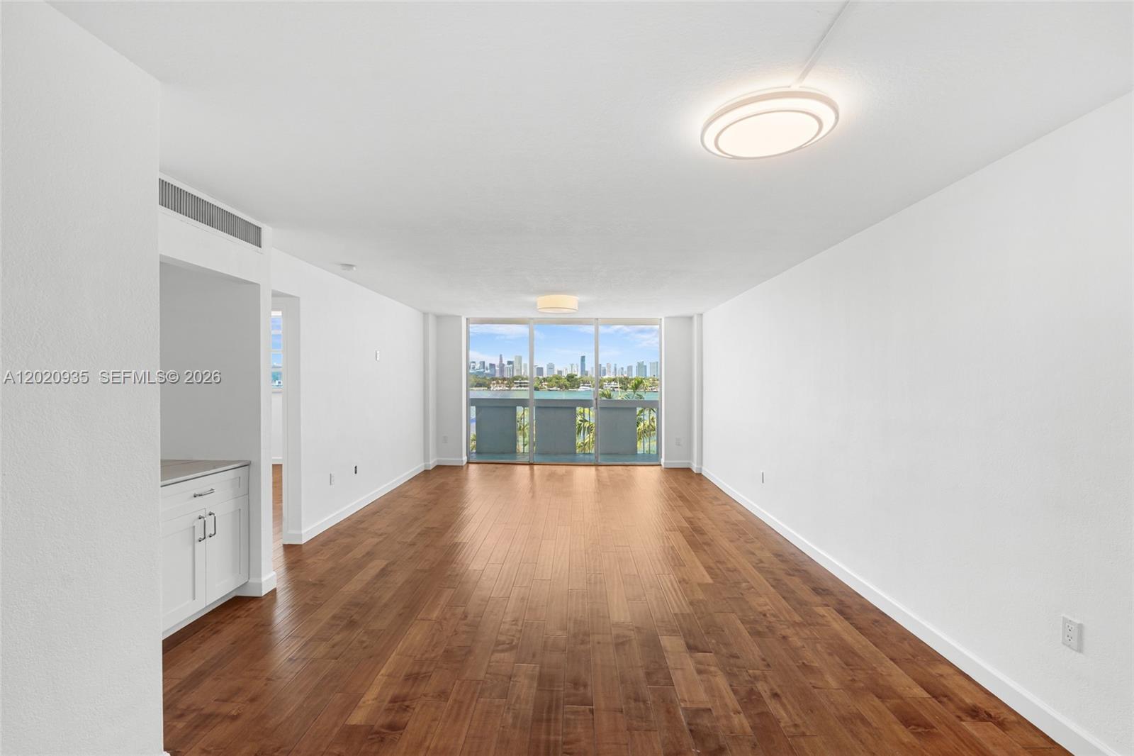 800 West Avenue