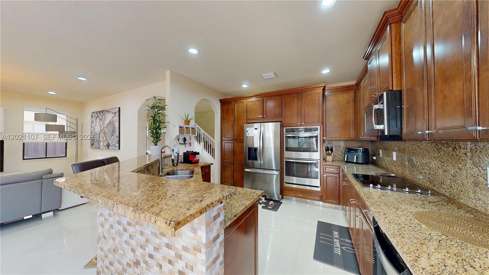 8610 NW 101st Place gallery image #10