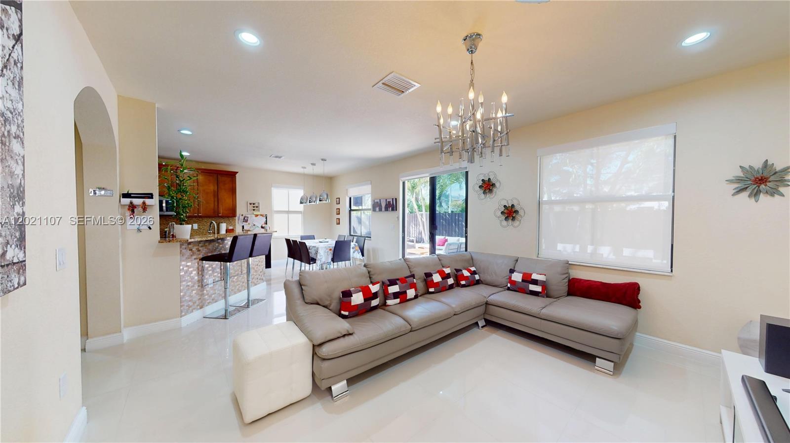 8610 NW 101st Place gallery image #15