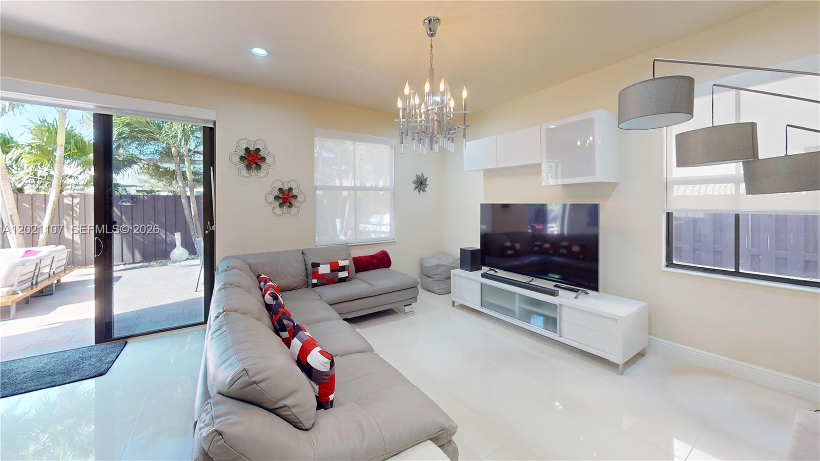 8610 NW 101st Place gallery image #17