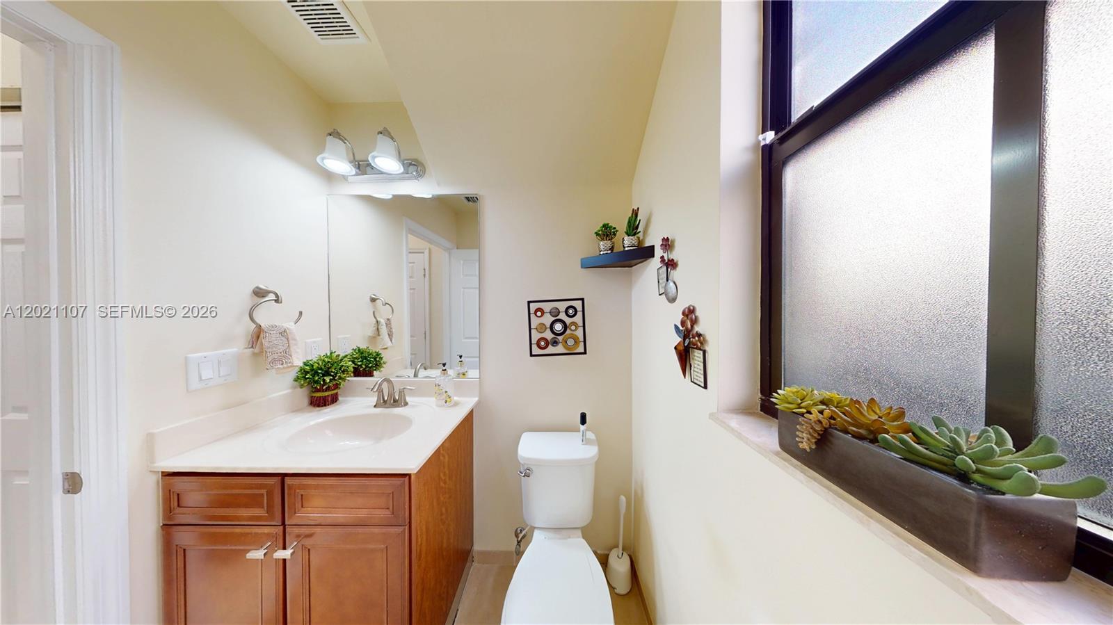 8610 NW 101st Place gallery image #33