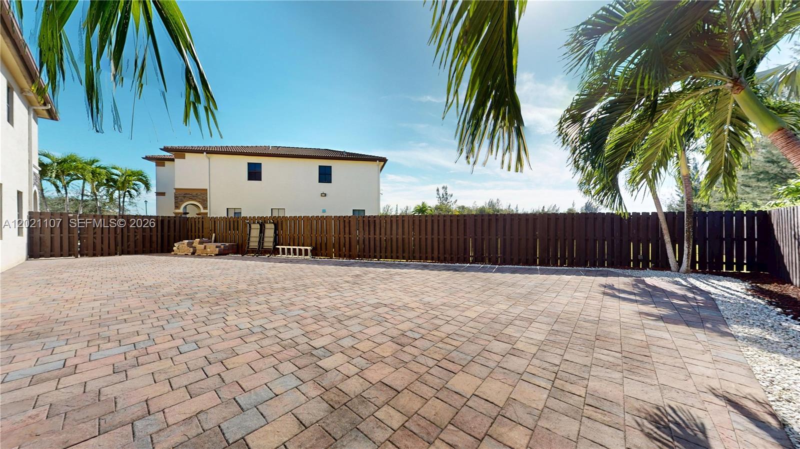 8610 NW 101st Place gallery image #38