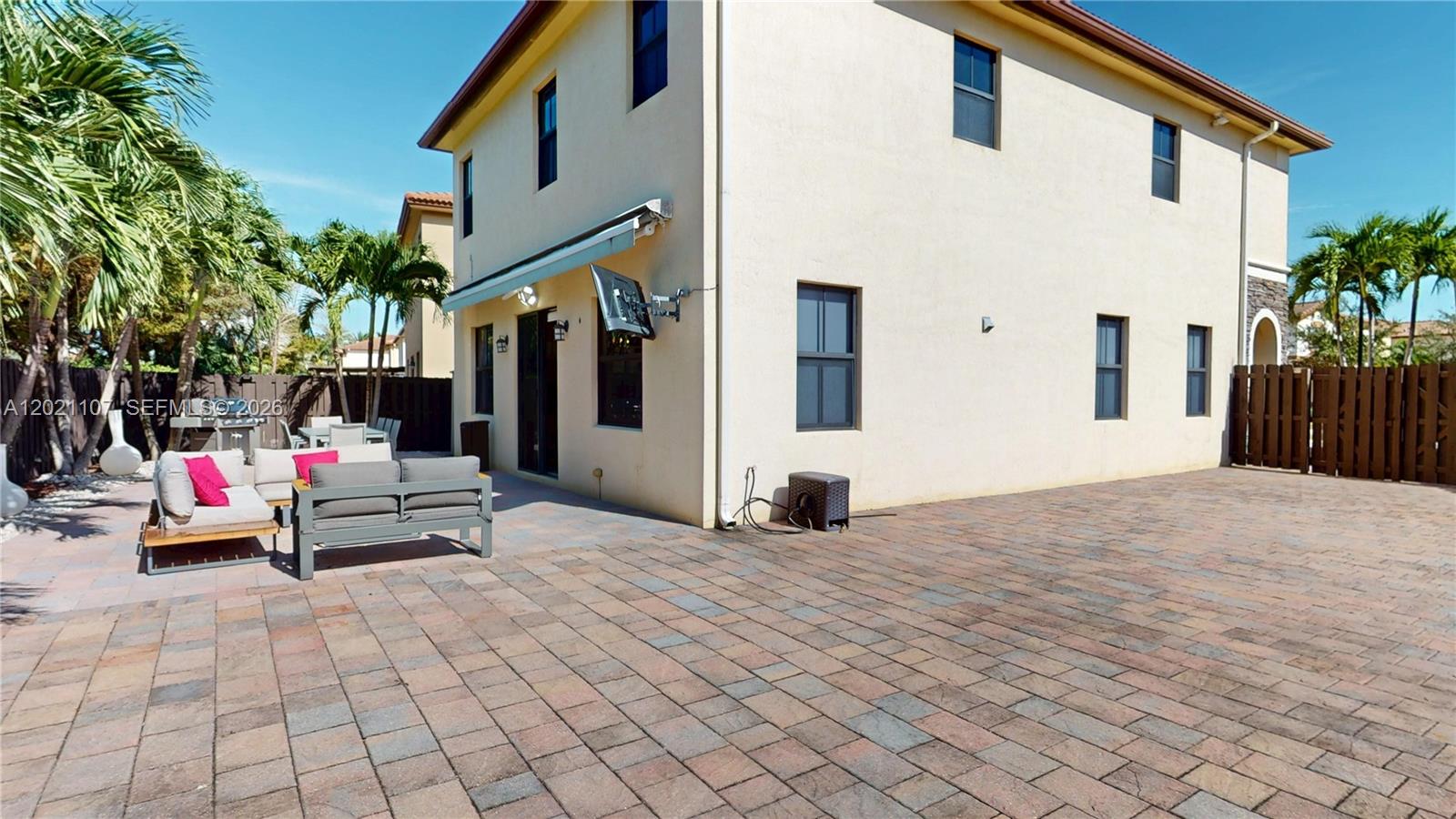 8610 NW 101st Place gallery image #39