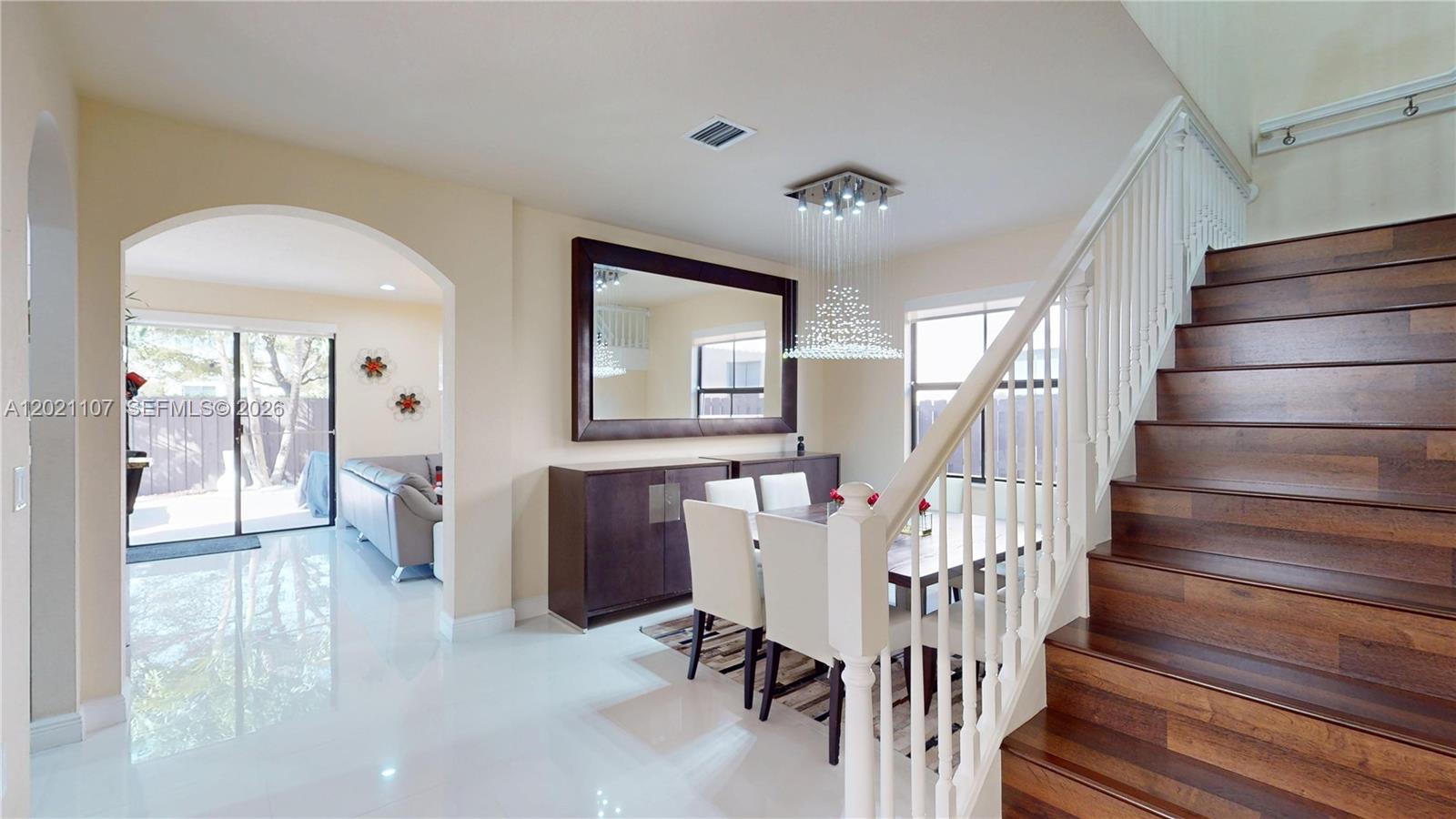 8610 NW 101st Place gallery image #9