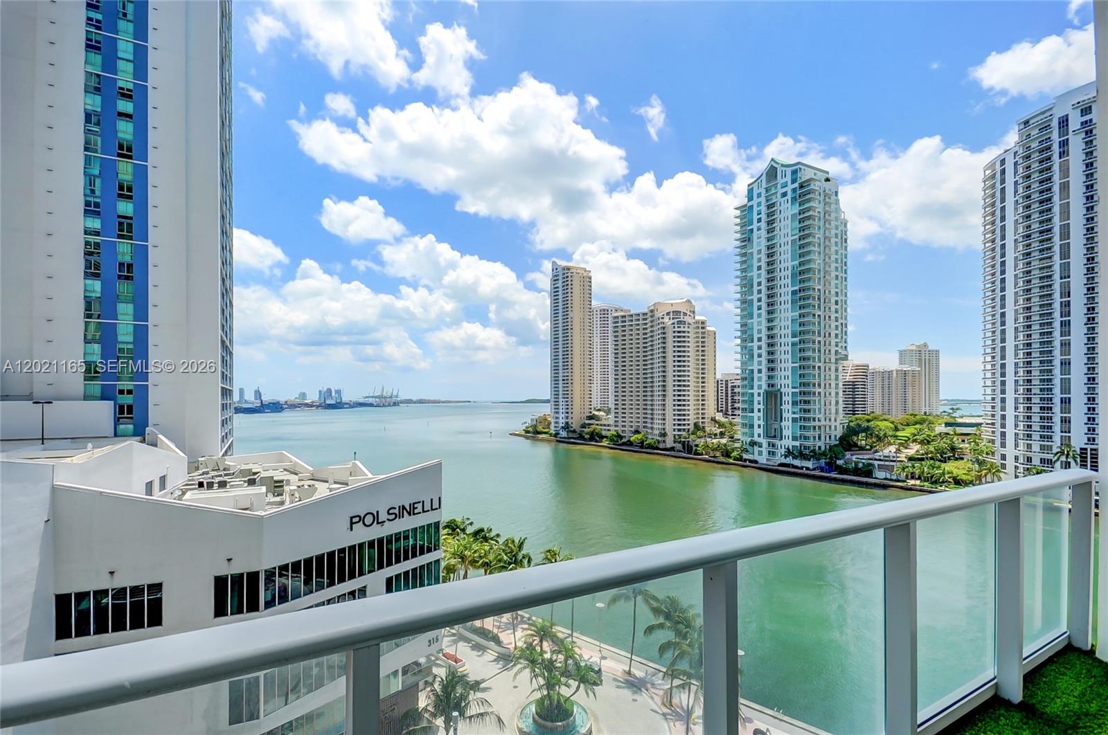 300 S Biscayne Bluv
