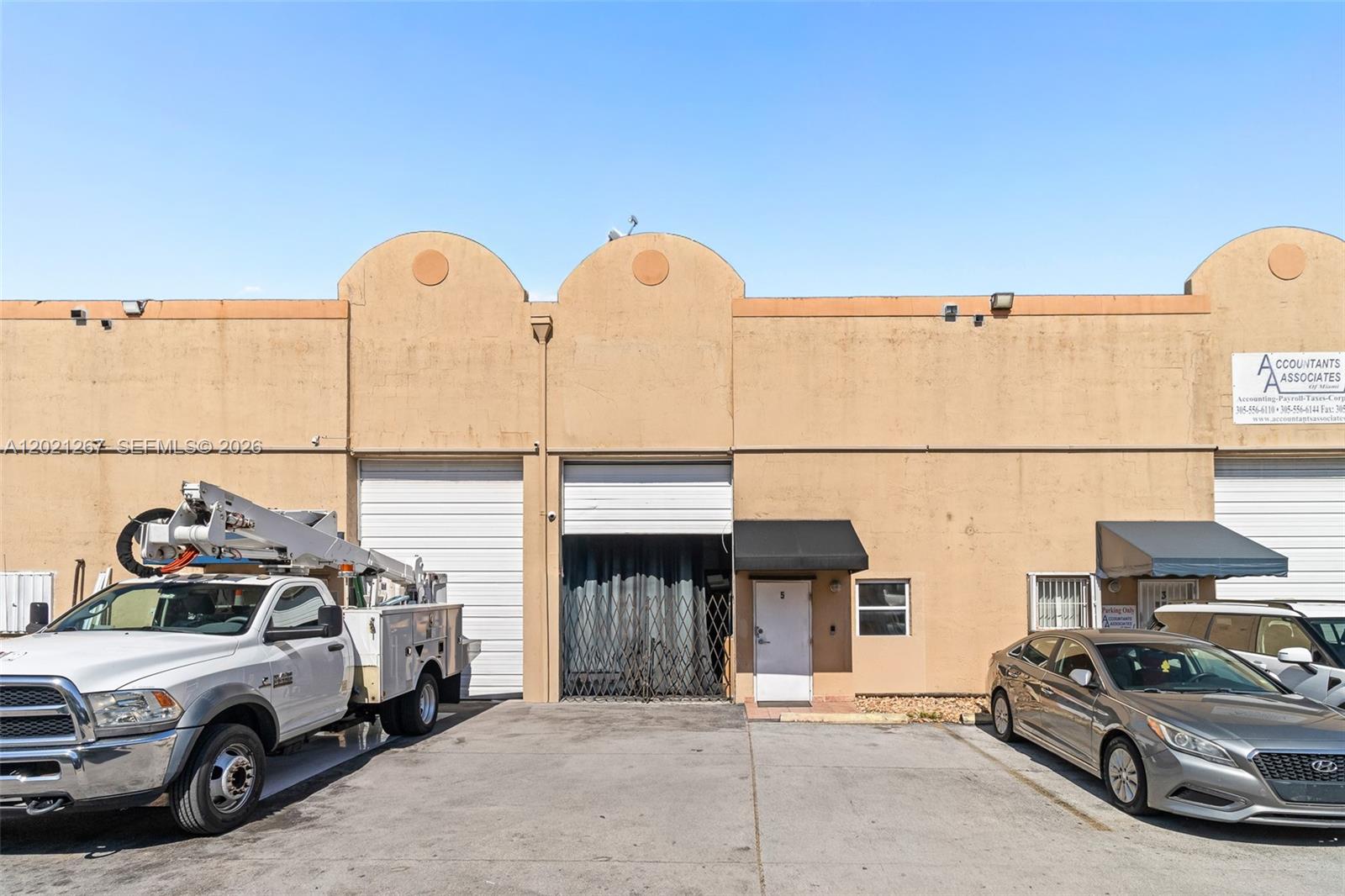 1745 W 37th Street