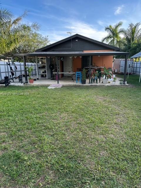 320 NW 2nd Street