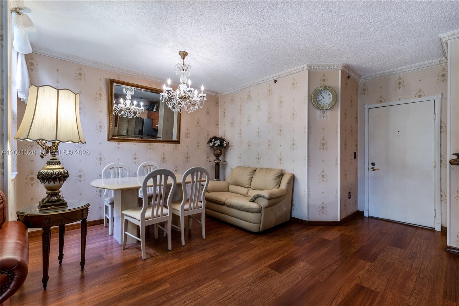 19601 E Country Club Drive