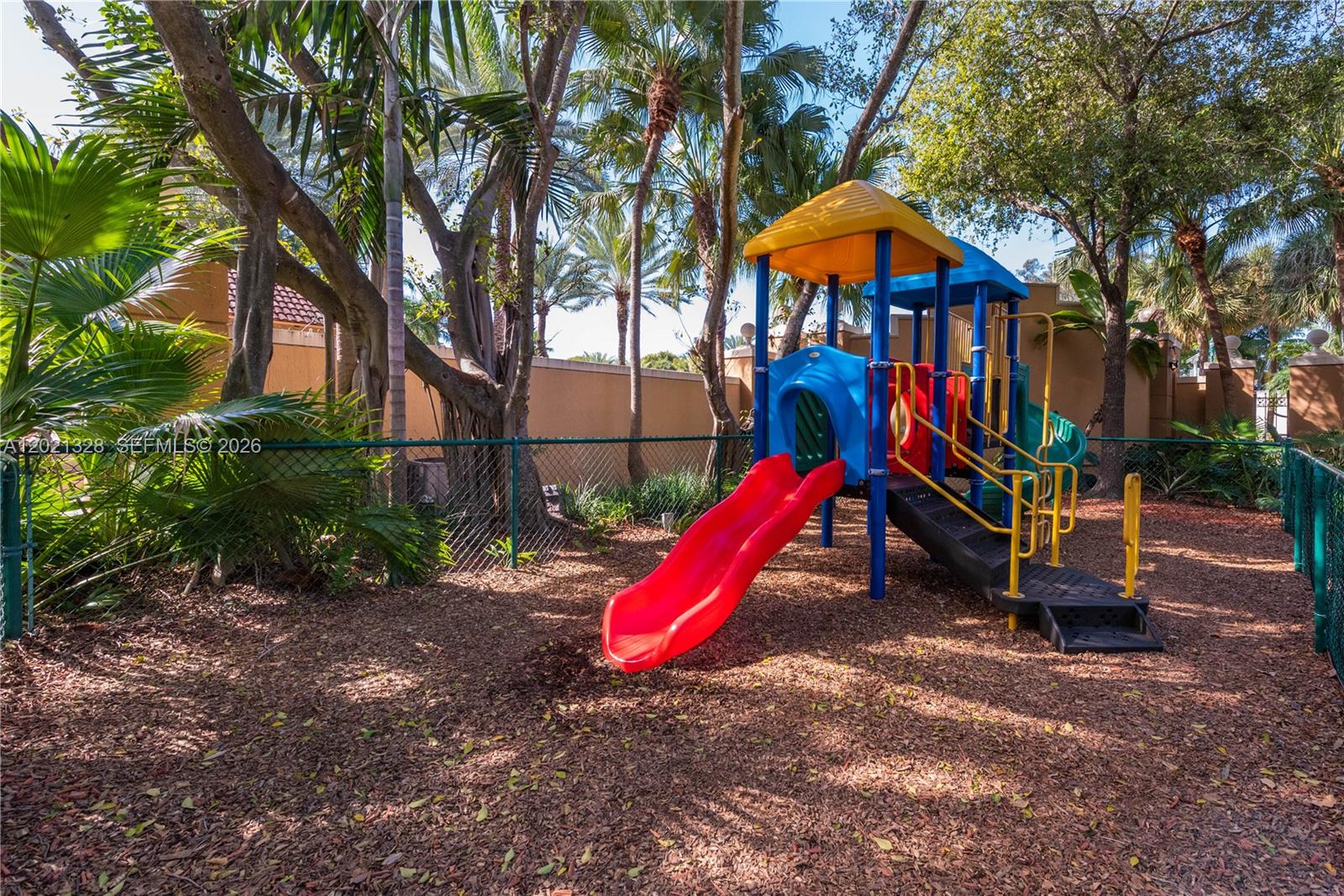 19601 E Country Club Drive