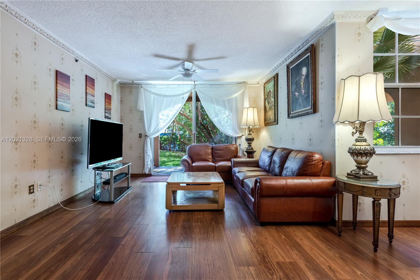 19601 E Country Club Drive
