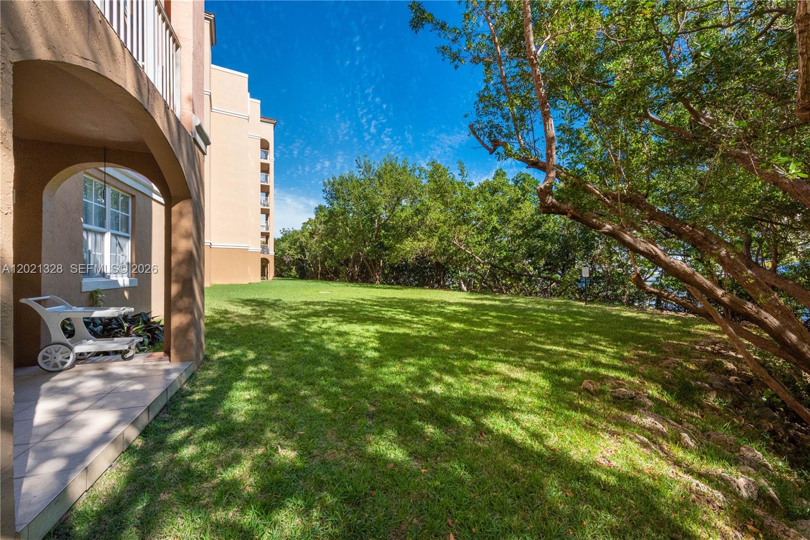 19601 E Country Club Drive