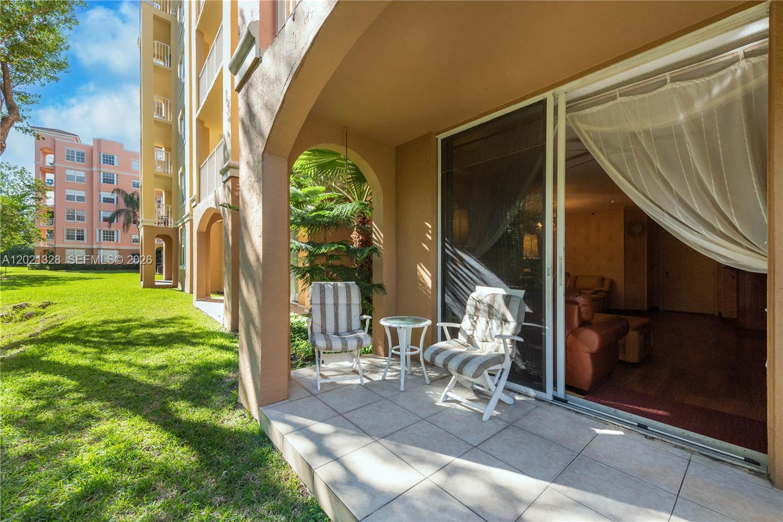 19601 E Country Club Drive