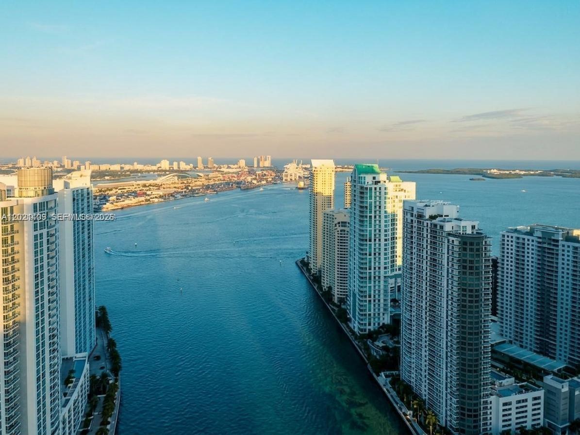200 Biscayne Boulevard Way