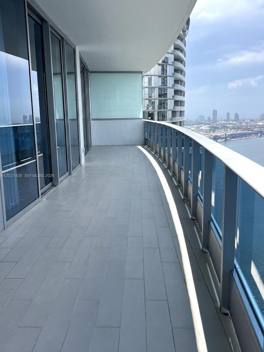 200 Biscayne Boulevard Way