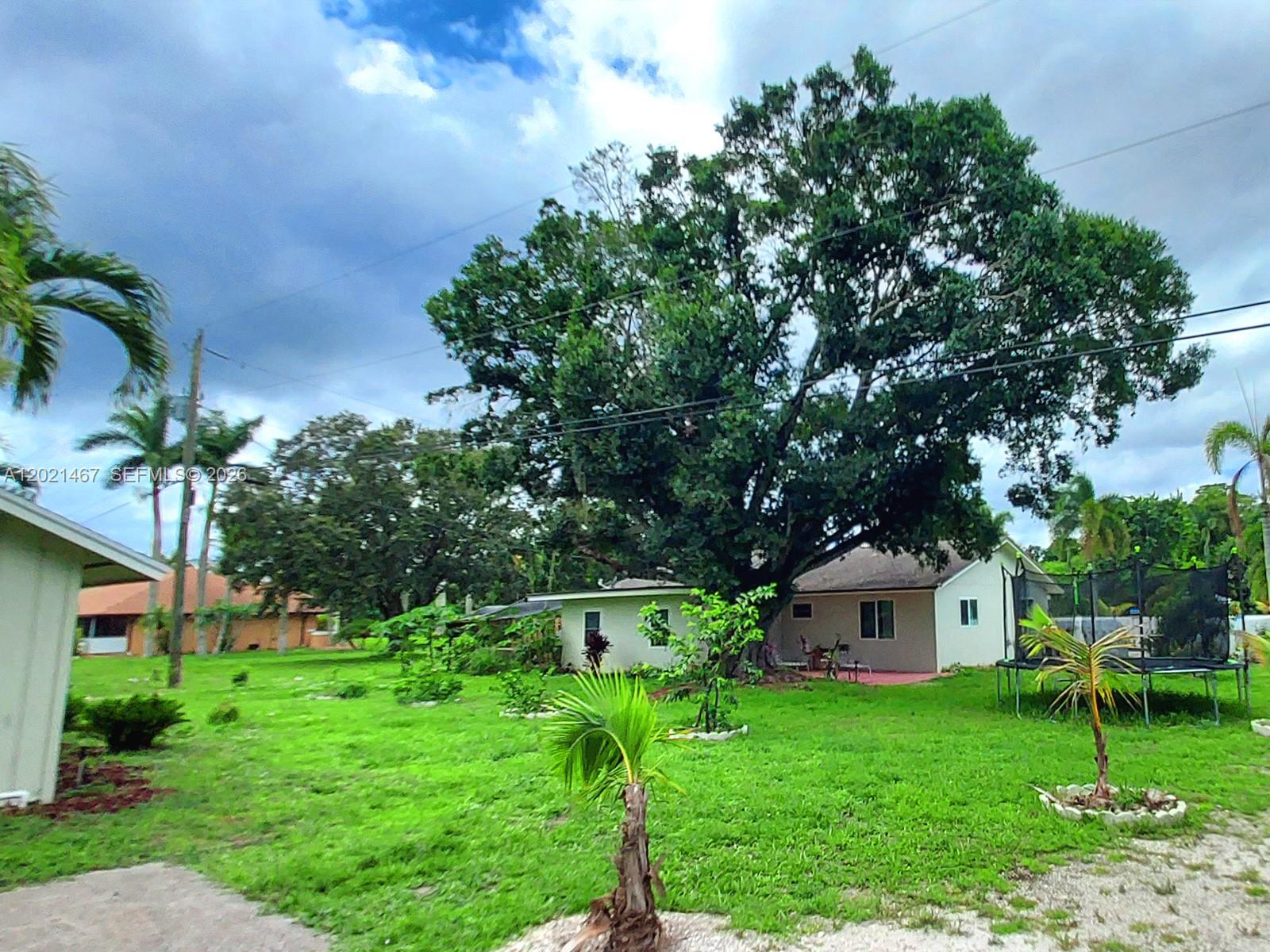 10646 Barn Road