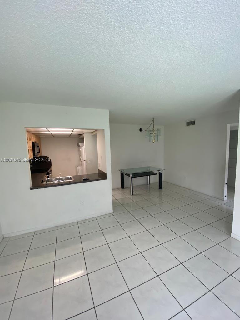 2715 W 66th Street