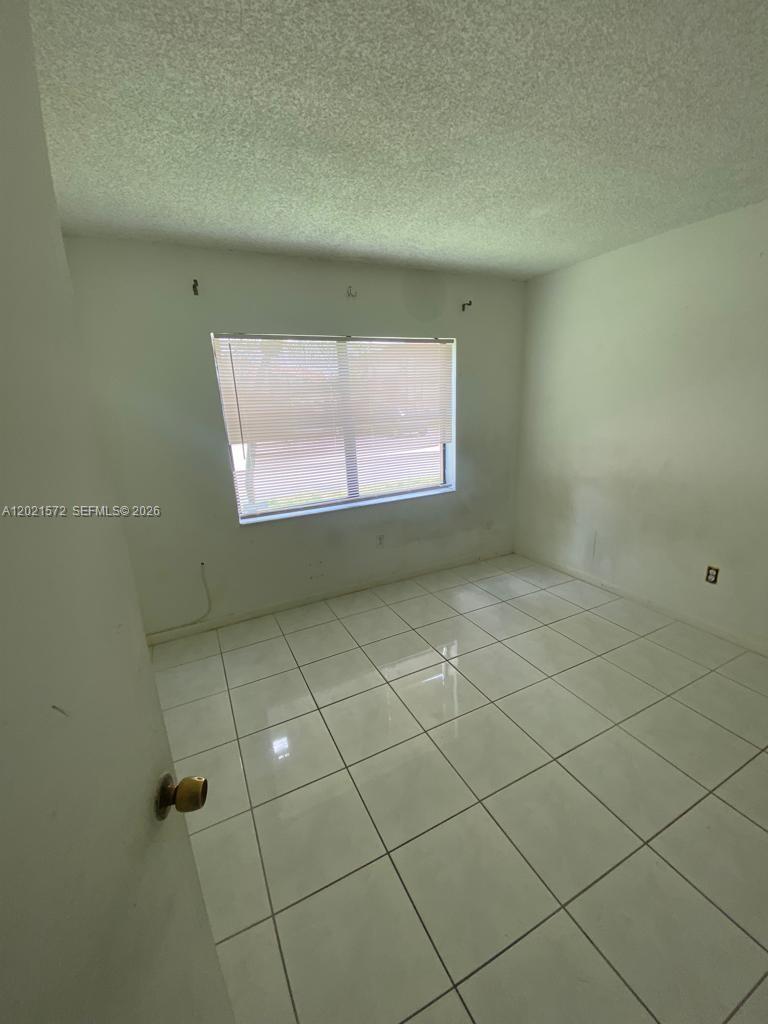 2715 W 66th Street