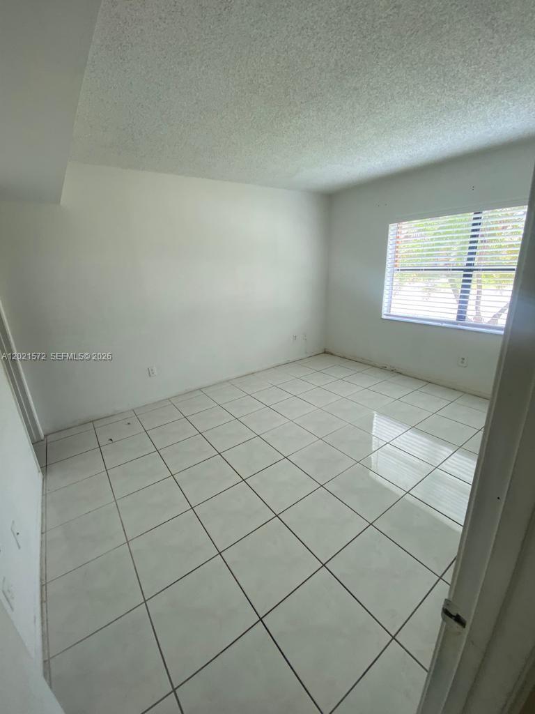2715 W 66th Street