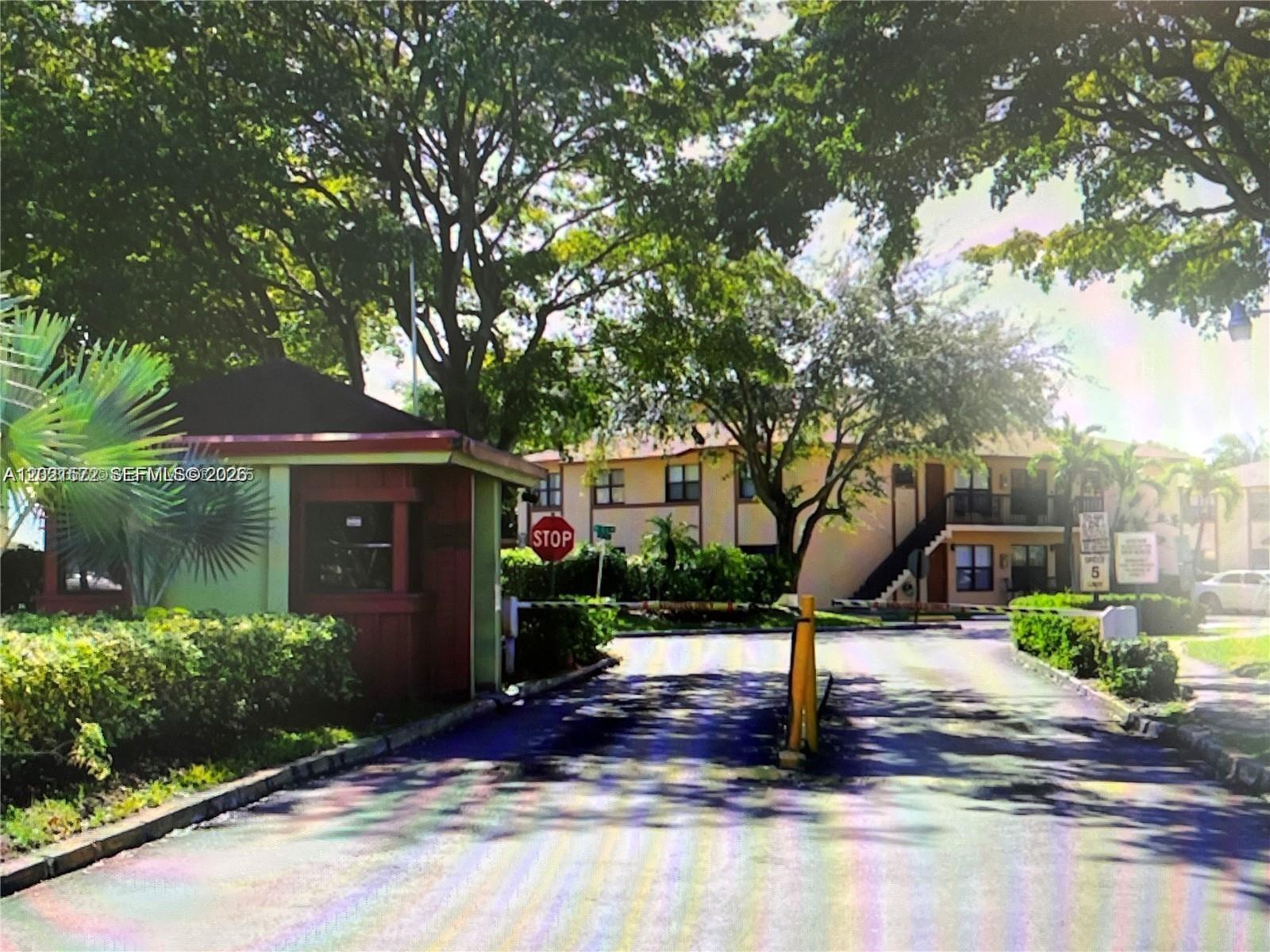 2715 W 66th Street