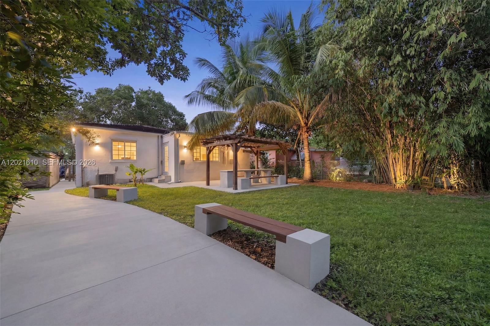 555 NE 73rd Street