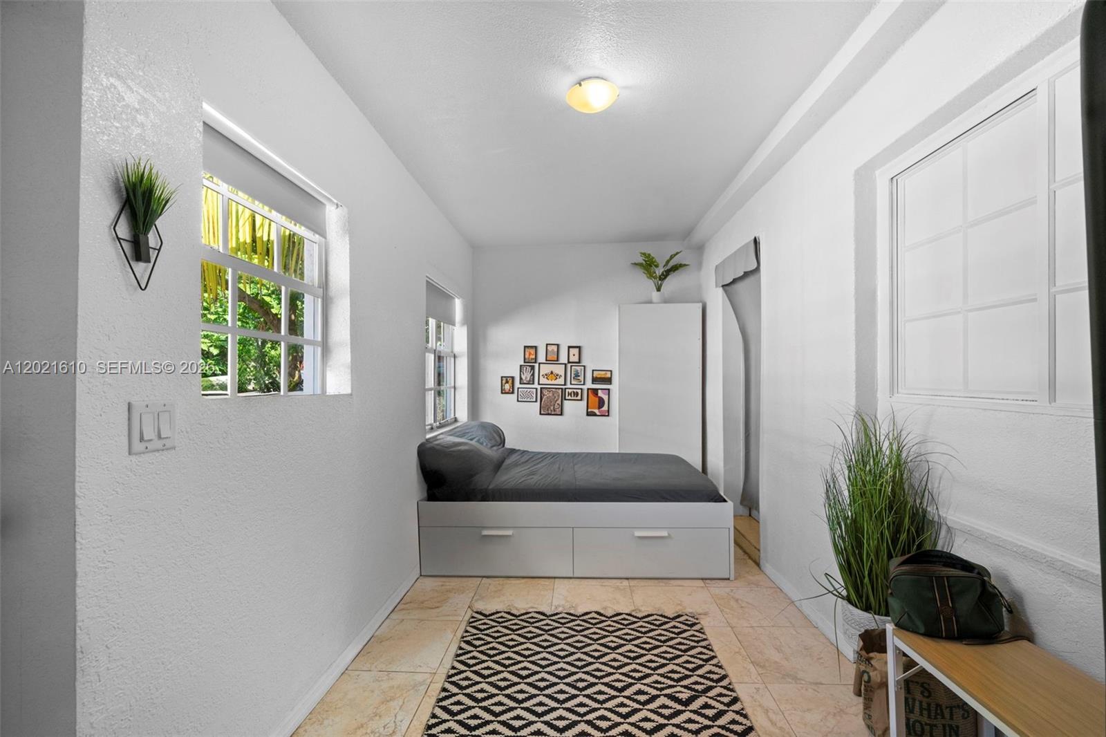 555 NE 73rd Street