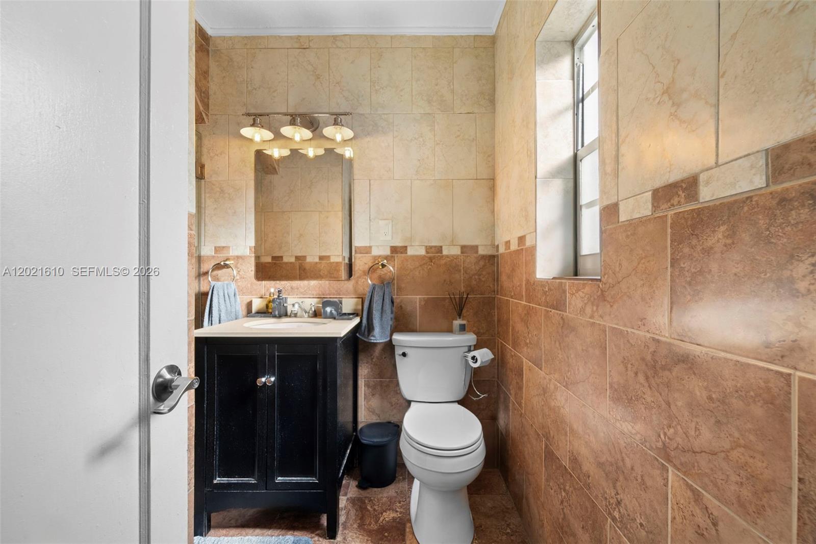 555 NE 73rd Street