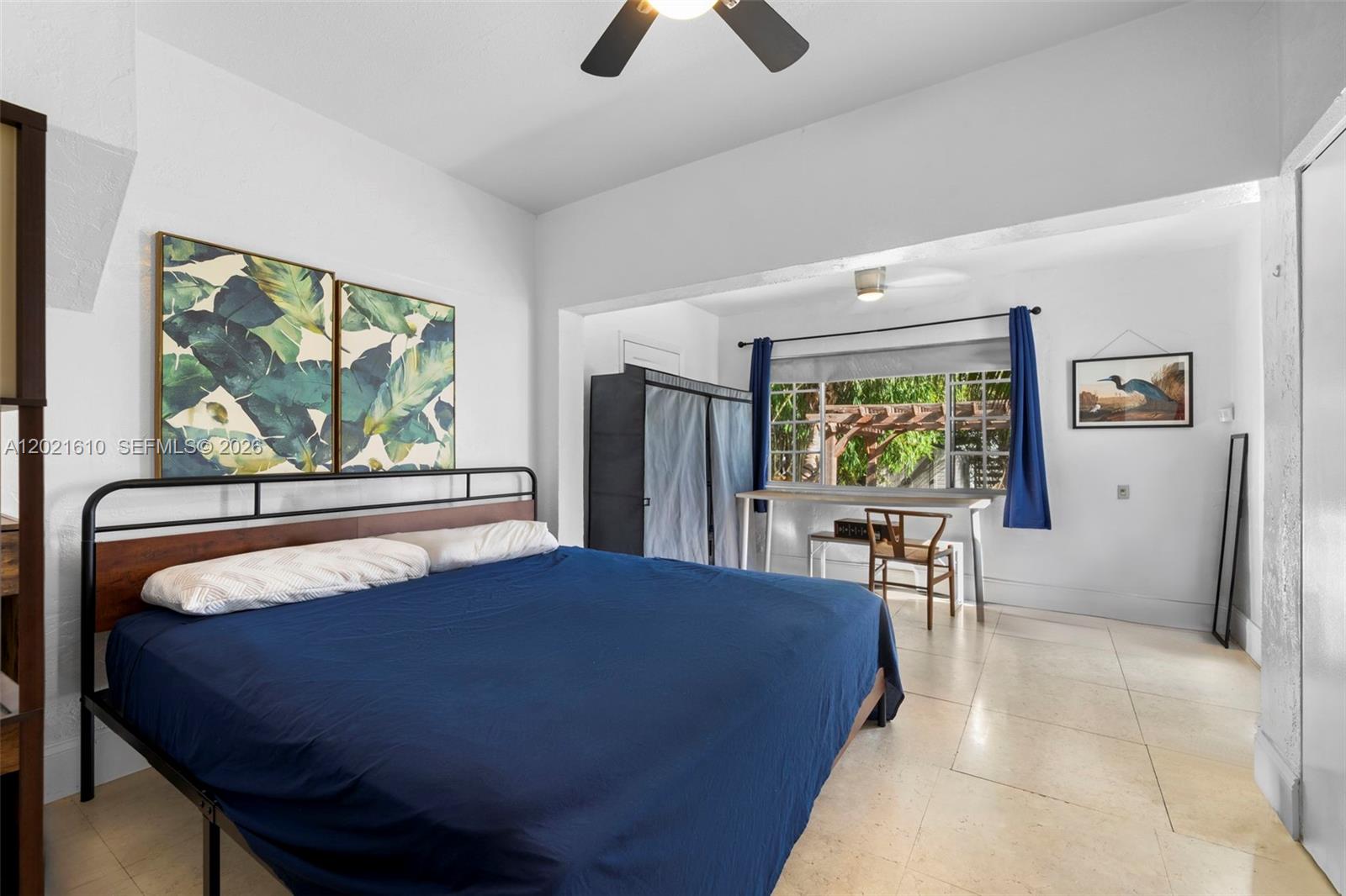 555 NE 73rd Street